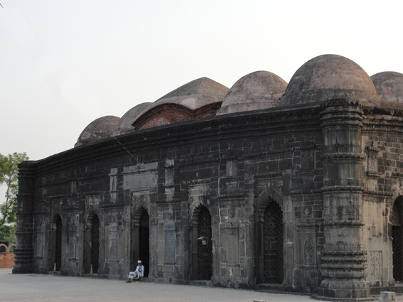 Rear / qibla wall of Choto Sona Mosque showing the structural rhythm of pilasters and vaults